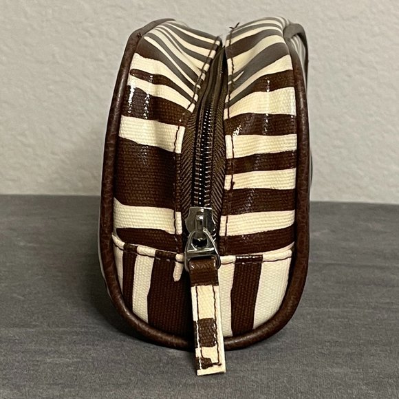 Get Fresh Santa Monica Brown Cream Stripe Makeup Bag - Picture 2 of 6